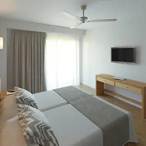 https://hostal-arenal-pins-el-arenal.balearic-islands.net